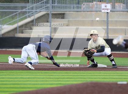 Thumbnail 1 in Loyola vs St Francis photogallery.