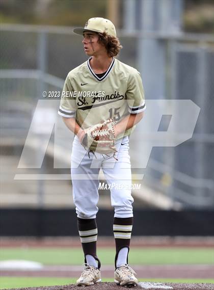Thumbnail 2 in Loyola vs St Francis photogallery.