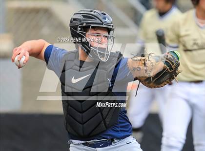 Thumbnail 2 in Loyola vs St Francis photogallery.