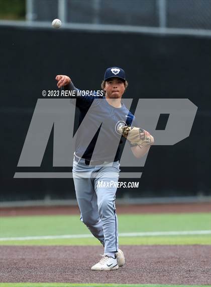 Thumbnail 1 in Loyola vs St Francis photogallery.