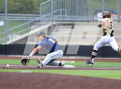 Thumbnail 1 in Loyola vs St Francis photogallery.