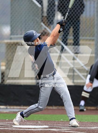 Thumbnail 3 in Loyola vs St Francis photogallery.