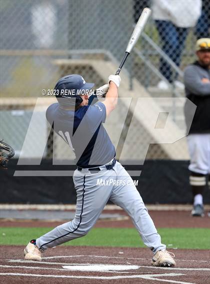 Thumbnail 2 in Loyola vs St Francis photogallery.