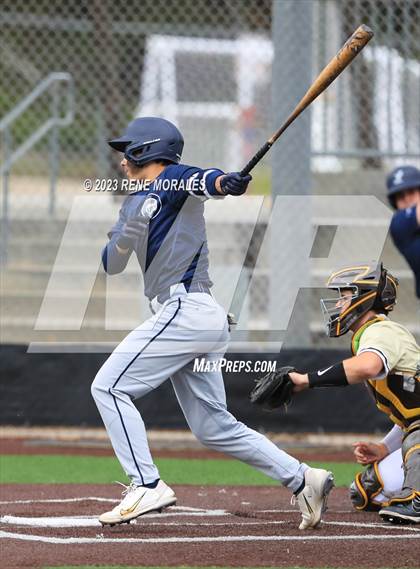 Thumbnail 3 in Loyola vs St Francis photogallery.
