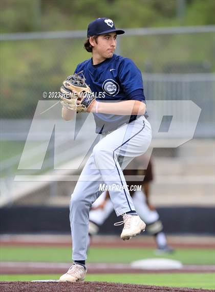 Thumbnail 3 in Loyola vs St Francis photogallery.