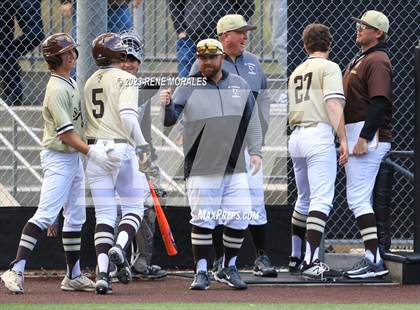Thumbnail 3 in Loyola vs St Francis photogallery.