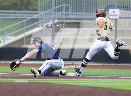 Thumbnail 2 in Loyola vs St Francis photogallery.