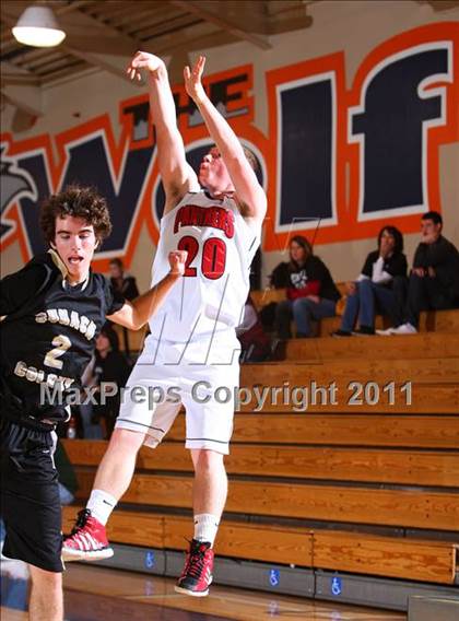 Thumbnail 2 in Buhach Colony vs. McKinleyville (Run with the Pack) photogallery.
