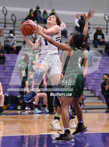 Thumbnail 3 in Cuyahoga Valley Christian Academy vs. Laurel (OHSAA D2 Regional Semifinal) photogallery.