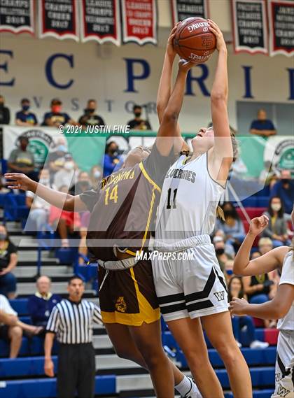 Thumbnail 2 in El Camino vs. Westview (CIF San Diego Section D1 Final) photogallery.