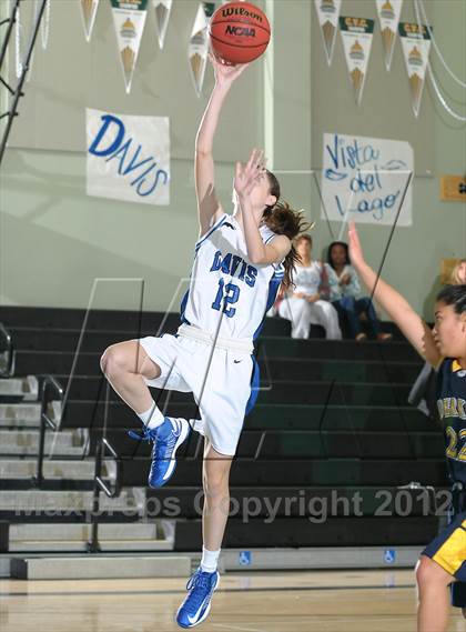 Thumbnail 2 in Inderkum vs. Davis (Ram Jam Winter Classic) photogallery.