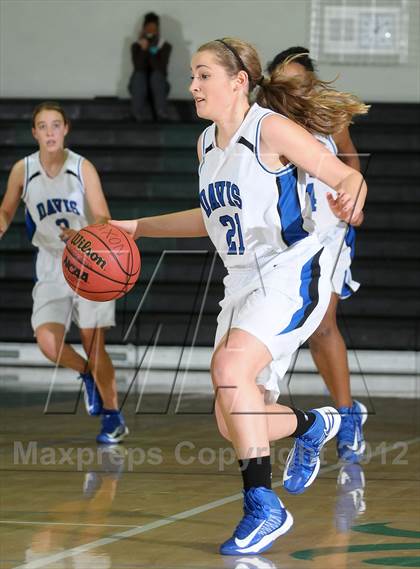 Thumbnail 3 in Inderkum vs. Davis (Ram Jam Winter Classic) photogallery.