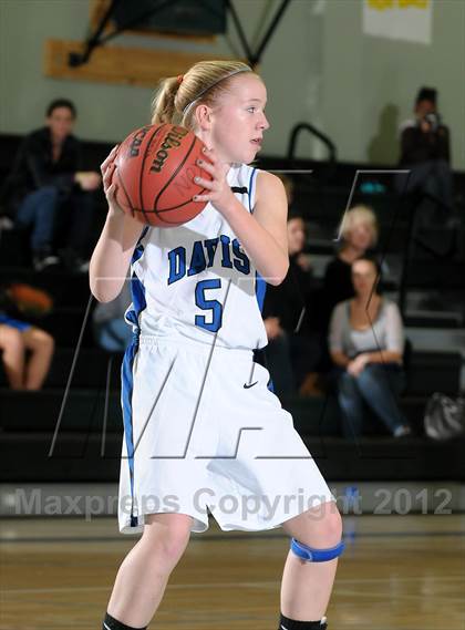 Thumbnail 3 in Inderkum vs. Davis (Ram Jam Winter Classic) photogallery.