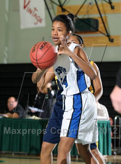 Thumbnail 3 in Inderkum vs. Davis (Ram Jam Winter Classic) photogallery.