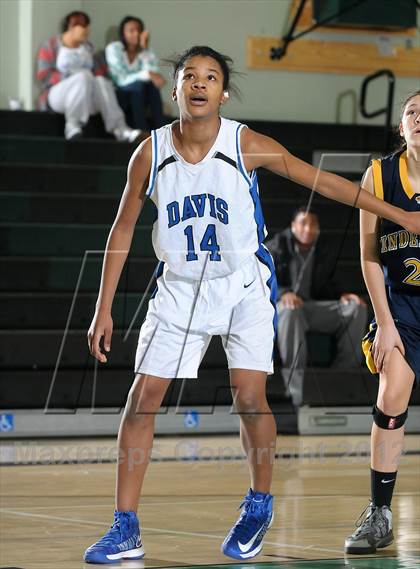 Thumbnail 2 in Inderkum vs. Davis (Ram Jam Winter Classic) photogallery.