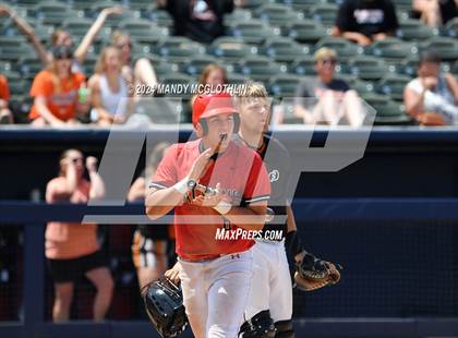 Thumbnail 2 in Altamont vs. Gibson City-Melvin-Sibley (IHSA 1A Semifinal) photogallery.