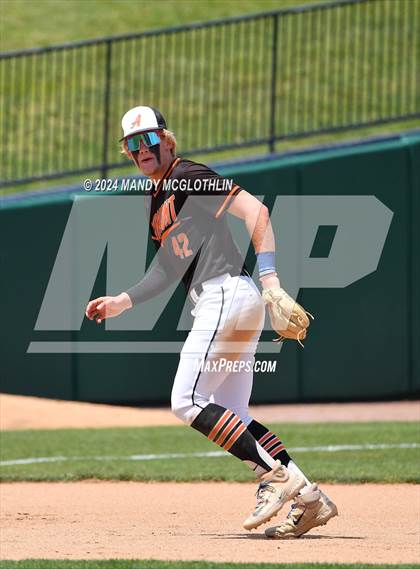 Thumbnail 2 in Altamont vs. Gibson City-Melvin-Sibley (IHSA 1A Semifinal) photogallery.