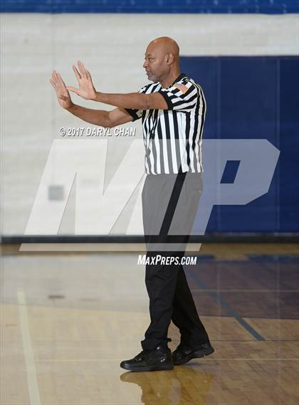 Thumbnail 3 in South El Monte vs El Segundo (Cal High Tournament) photogallery.