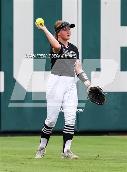 Thumbnail 3 in Grandview vs. Coahoma (UIL 3A Softball Final) photogallery.