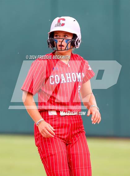 Thumbnail 3 in Grandview vs. Coahoma (UIL 3A Softball Final) photogallery.