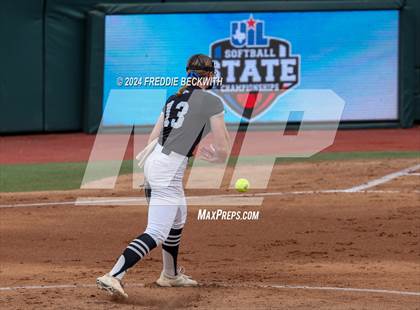 Thumbnail 1 in Grandview vs. Coahoma (UIL 3A Softball Final) photogallery.