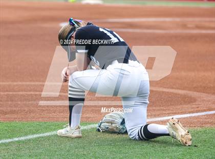 Thumbnail 1 in Grandview vs. Coahoma (UIL 3A Softball Final) photogallery.