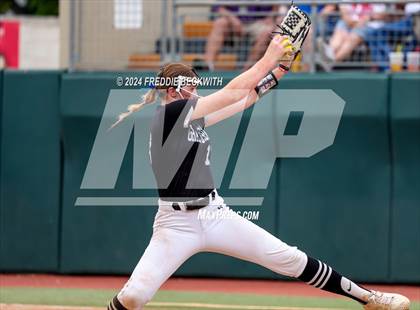 Thumbnail 2 in Grandview vs. Coahoma (UIL 3A Softball Final) photogallery.