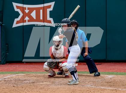 Thumbnail 1 in Grandview vs. Coahoma (UIL 3A Softball Final) photogallery.