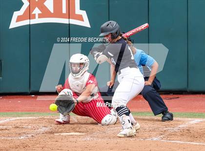 Thumbnail 3 in Grandview vs. Coahoma (UIL 3A Softball Final) photogallery.
