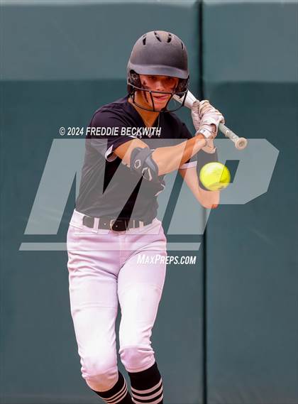 Thumbnail 3 in Grandview vs. Coahoma (UIL 3A Softball Final) photogallery.