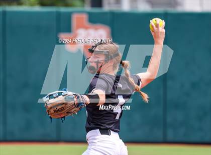Thumbnail 1 in Grandview vs. Coahoma (UIL 3A Softball Final) photogallery.