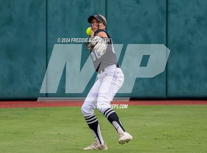 Thumbnail 3 in Grandview vs. Coahoma (UIL 3A Softball Final) photogallery.
