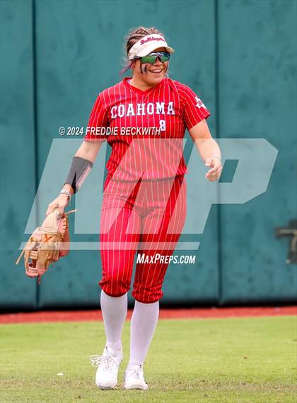 Thumbnail 3 in Grandview vs. Coahoma (UIL 3A Softball Final) photogallery.
