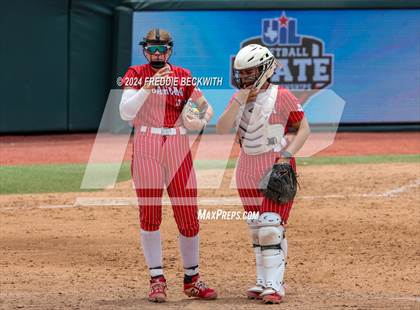 Thumbnail 3 in Grandview vs. Coahoma (UIL 3A Softball Final) photogallery.