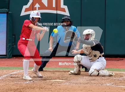 Thumbnail 2 in Grandview vs. Coahoma (UIL 3A Softball Final) photogallery.