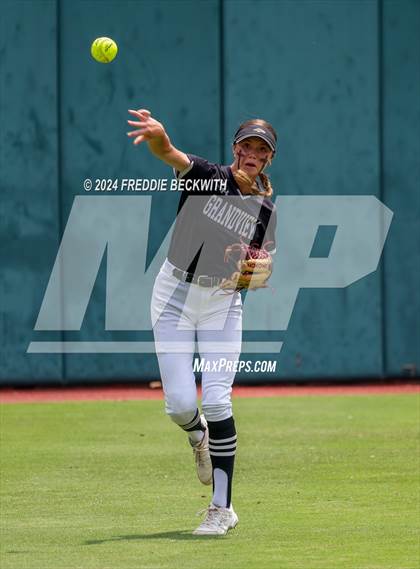 Thumbnail 3 in Grandview vs. Coahoma (UIL 3A Softball Final) photogallery.