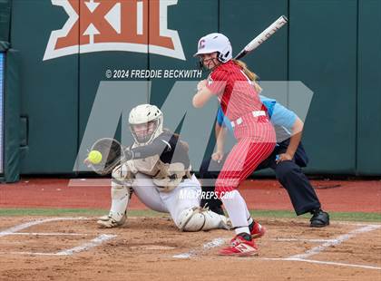 Thumbnail 3 in Grandview vs. Coahoma (UIL 3A Softball Final) photogallery.