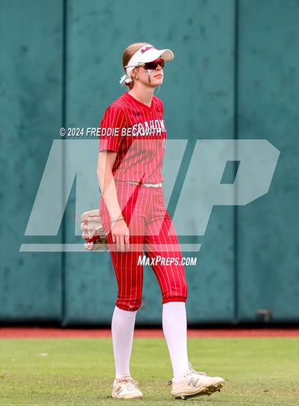 Thumbnail 1 in Grandview vs. Coahoma (UIL 3A Softball Final) photogallery.