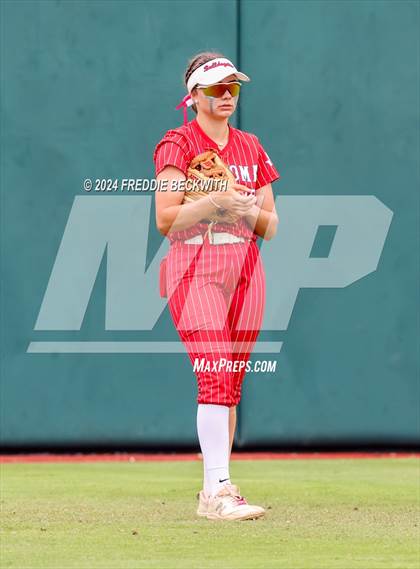 Thumbnail 3 in Grandview vs. Coahoma (UIL 3A Softball Final) photogallery.