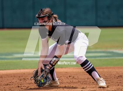 Thumbnail 3 in Grandview vs. Coahoma (UIL 3A Softball Final) photogallery.