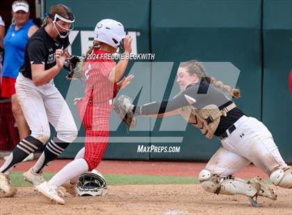 Thumbnail 2 in Grandview vs. Coahoma (UIL 3A Softball Final) photogallery.