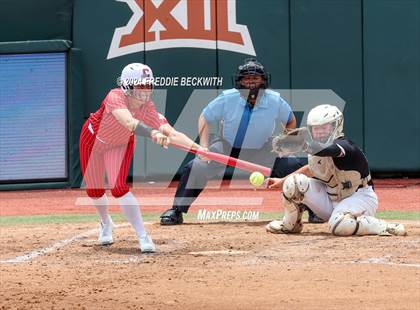 Thumbnail 1 in Grandview vs. Coahoma (UIL 3A Softball Final) photogallery.