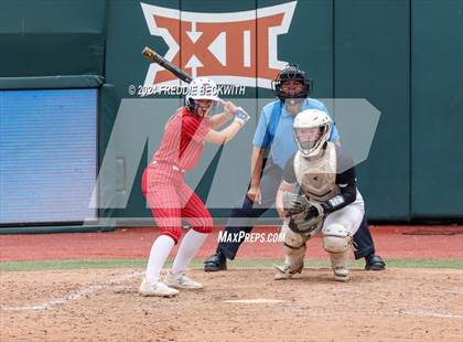 Thumbnail 1 in Grandview vs. Coahoma (UIL 3A Softball Final) photogallery.