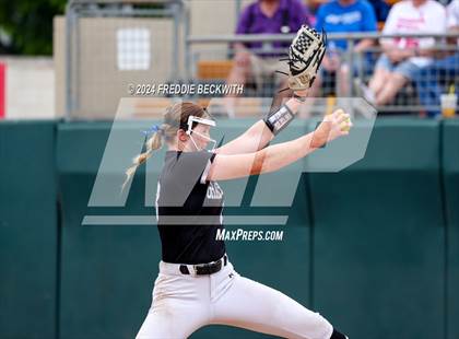Thumbnail 1 in Grandview vs. Coahoma (UIL 3A Softball Final) photogallery.