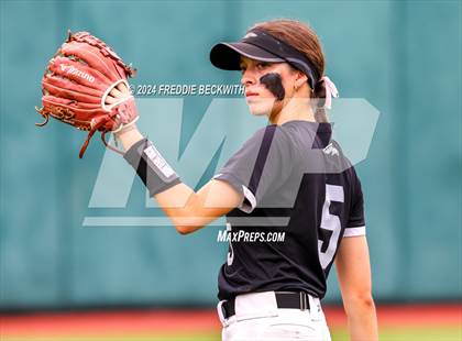 Thumbnail 3 in Grandview vs. Coahoma (UIL 3A Softball Final) photogallery.