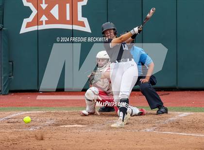 Thumbnail 1 in Grandview vs. Coahoma (UIL 3A Softball Final) photogallery.