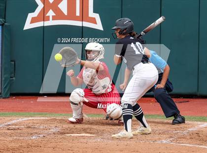 Thumbnail 3 in Grandview vs. Coahoma (UIL 3A Softball Final) photogallery.