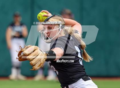 Thumbnail 1 in Grandview vs. Coahoma (UIL 3A Softball Final) photogallery.
