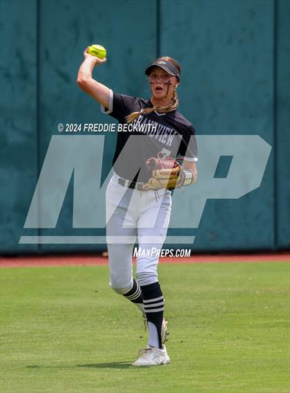 Thumbnail 2 in Grandview vs. Coahoma (UIL 3A Softball Final) photogallery.