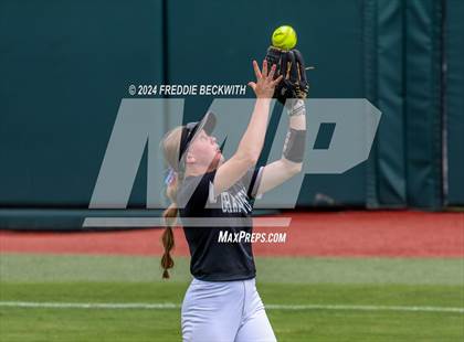 Thumbnail 1 in Grandview vs. Coahoma (UIL 3A Softball Final) photogallery.